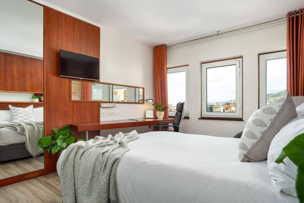 Central Modern City Escape Apartment! Κέιπ Τάουν Εξωτερικό φωτογραφία